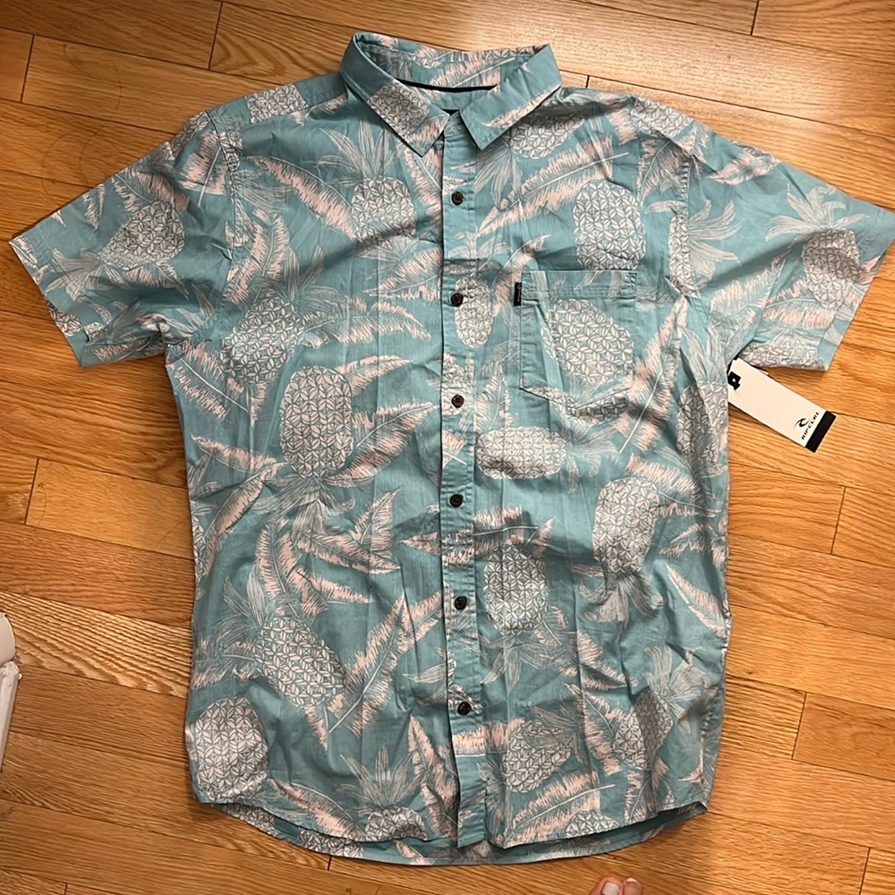 Rip Curl Hawaiian pineapple short sleeve button up, Men’s Medium NWT
